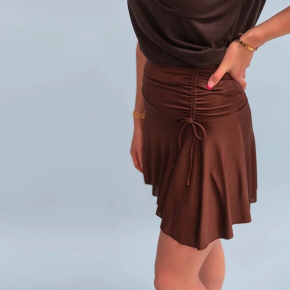 NEW FREE PEOPLE chocolate brown Drawstring Ruffled Mini Skirt. Size L - Picture 7 of 16